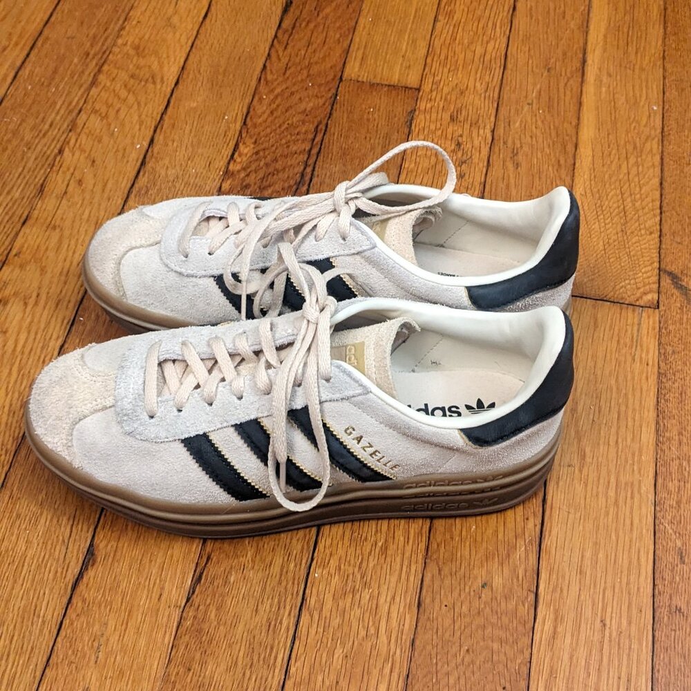 Adidas Gazelle - Women's size 9